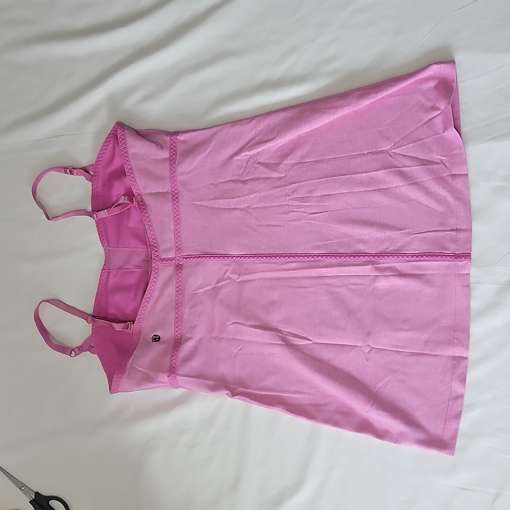 Lululemon shelf-bra tank size 8 - Picture 2 of 6